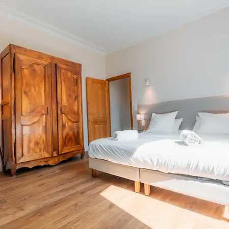 Du Roulier, Provencale Chic, 320m2 Au Calme Avec Vue 180 Sur Puy De Dome *