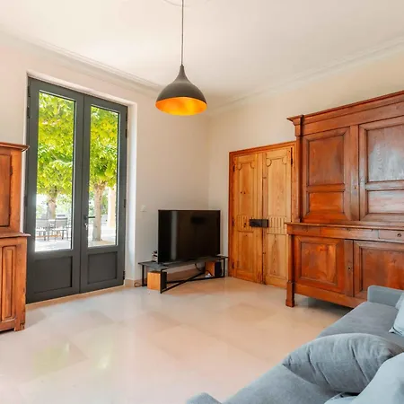 Du Roulier, Provencale Chic, 320m2 Au Calme Avec Vue 180 Sur Puy De Dome *